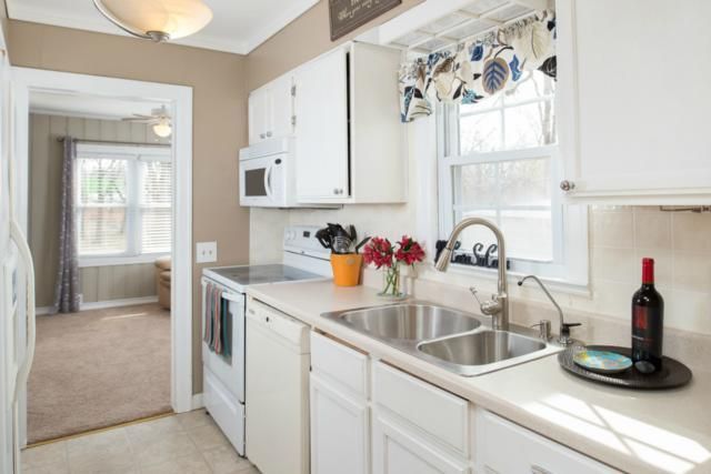 7531 Eby Ave, Overland Park, KS 66204