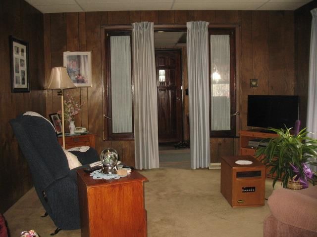 1022 S Hickory St, Ottawa, KS 66067