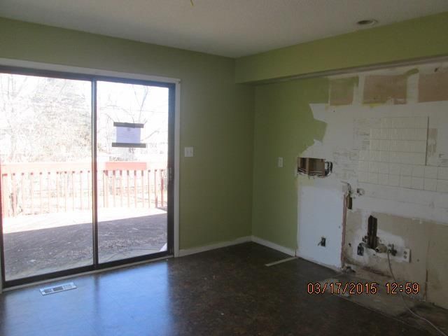 8612 E 97th Ter, Kansas City, MO 64134