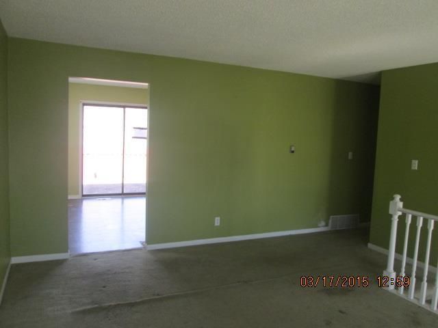8612 E 97th Ter, Kansas City, MO 64134