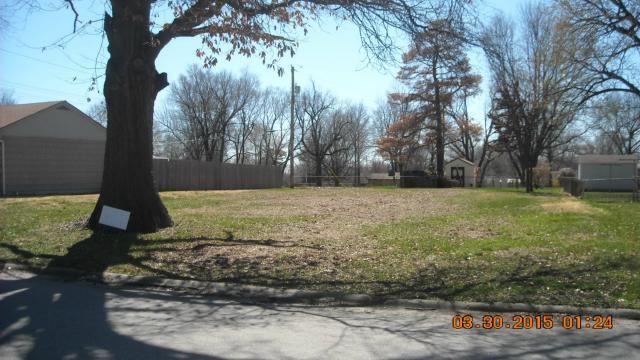 13003 E 38th St, Independence, MO 64055