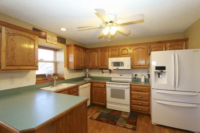 18230 W 157 St, Olathe, KS 66062