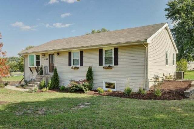 26587 W 85th Ter, Lenexa, KS 66227