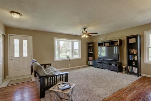26587 W 85th Ter, Lenexa, KS 66227