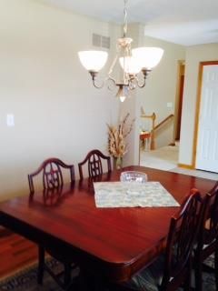 3707 Hunters Hill Dr, Lawrence, KS 66049