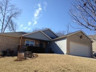 3707 Hunters Hill Dr, Lawrence, KS 66049