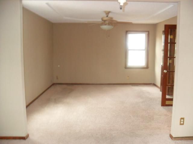 9401 E 90th Ter, Kansas City, MO 64138