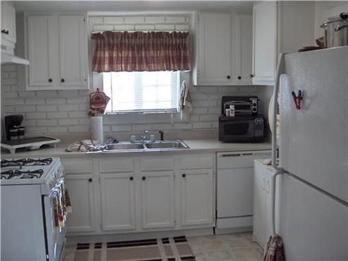 15109 E Truman Rd, Independence, MO 64050