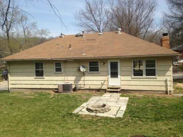 11507 E Thompson St, Sugar Creek, MO 64054