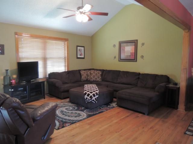 403 E College Ter, Odessa, MO 64076