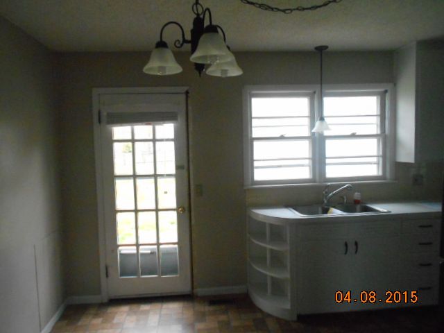 105 E Fairview St, Clinton, MO 64735