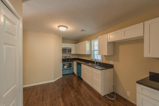 4122 Booth St, Kansas City, KS 66103