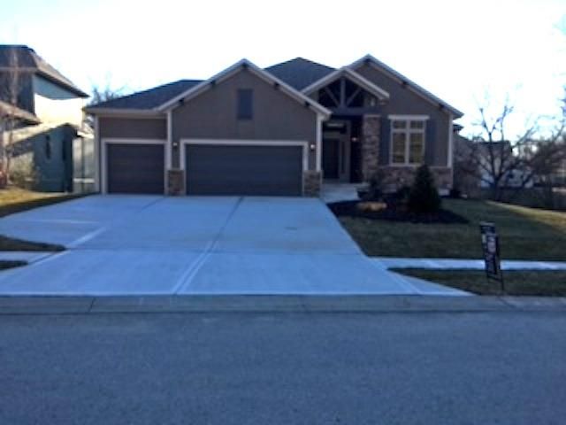 1585 N Keeler St, Olathe, KS 66061