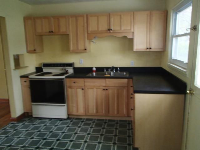 1016 S Ash St, Ottawa, KS 66067