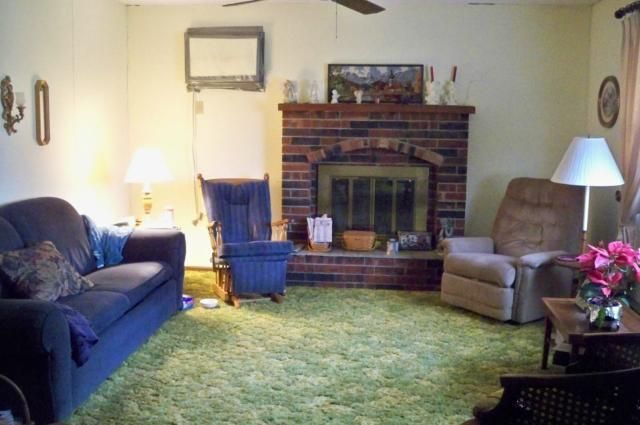 695 NE E Rd, Knob Noster, MO 65336