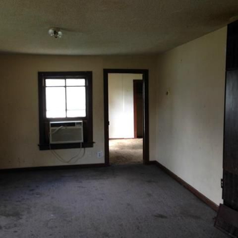 603 Locust St, Pleasant Hill, MO 64080