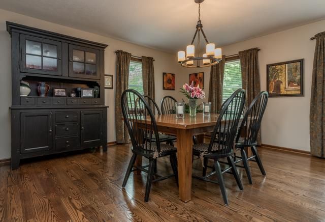1304 N Prairie Lane Rd, Raymore, MO 64083