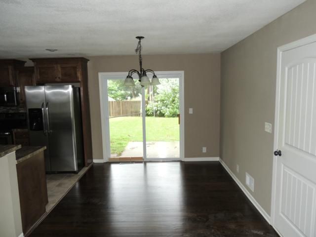 205 W Walnut St, Blue Springs, MO 64015