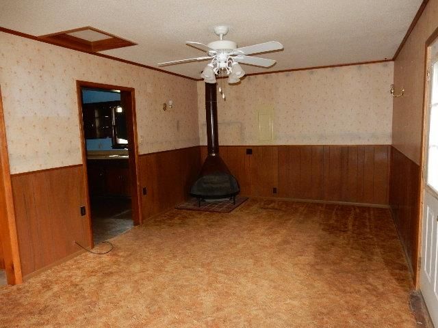 703 Mcfee St, Knob Noster, MO 65336