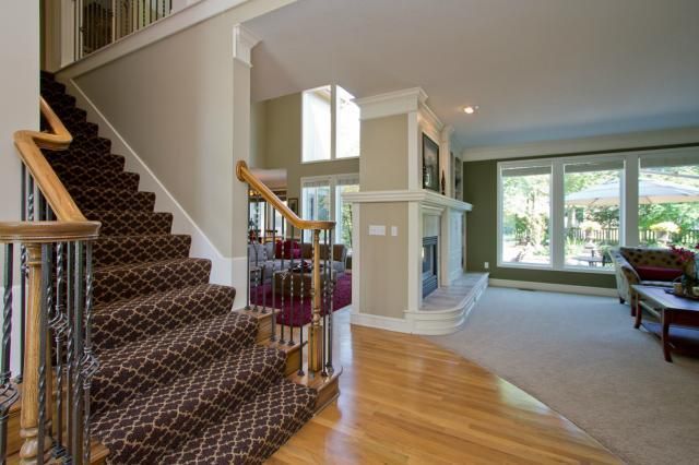 5605 Roundtree St, Shawnee, KS 66226