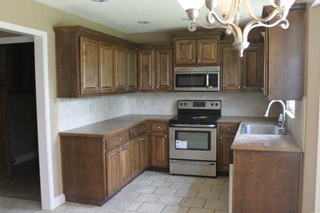 11334 Mackey St, Overland Park, KS 66210