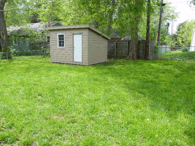 8008 Main St, Kansas City, MO 64114