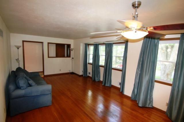 5004 S Spring St, Kansas City, MO 64133