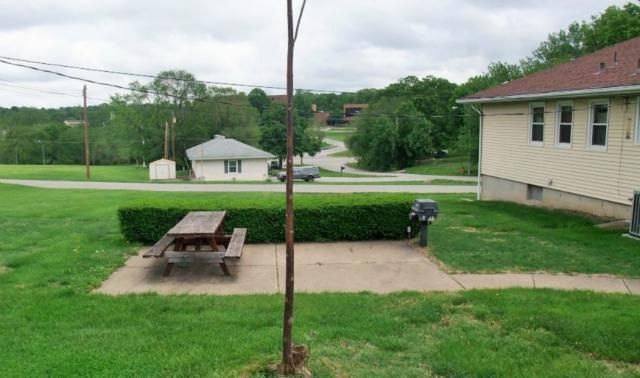 9300 E 52nd Ter, Kansas City, MO 64133
