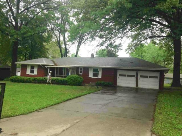 10613 E 60th Ter, Raytown, MO 64133
