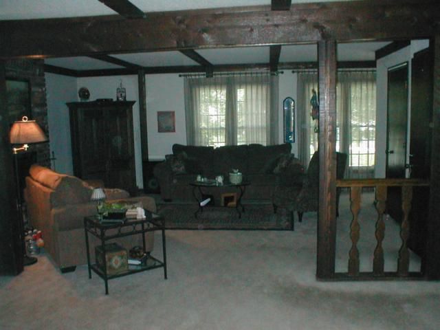 12111 Madison Ct, Kansas City, MO 64145