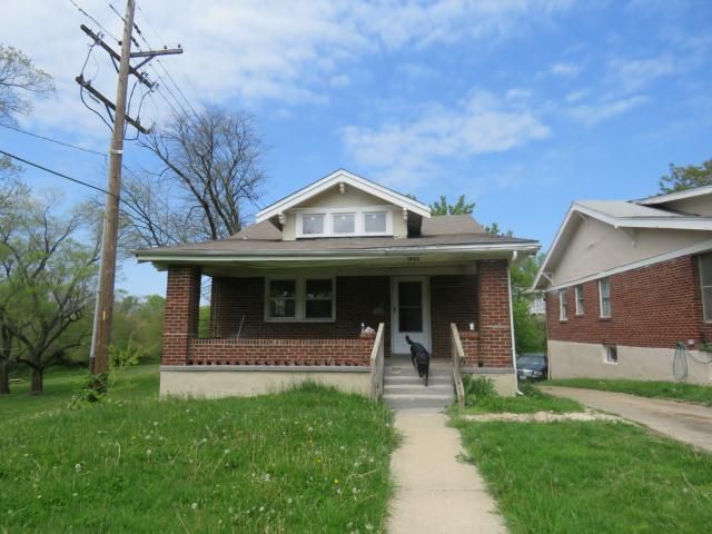 1822 E 69th St, Kansas City, MO 64132