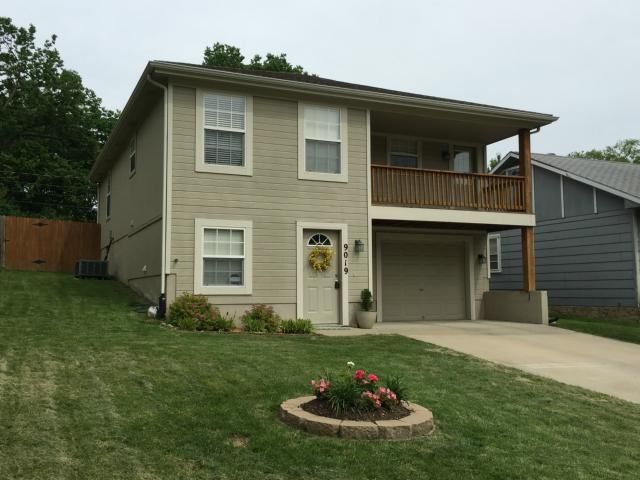 9019 Mcgee St, Kansas City, MO 64114