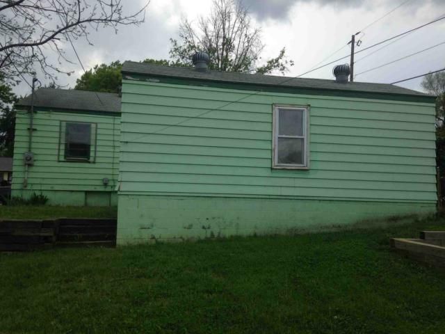 2301 S Arlington Ave, Independence, MO 64052