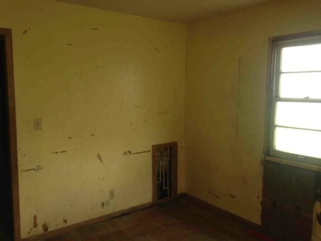 2301 S Arlington Ave, Independence, MO 64052