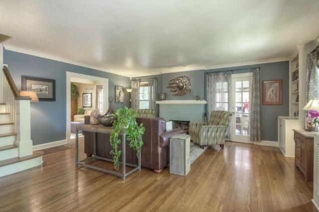 104 W 66th St, Kansas City, MO 64113