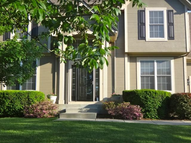 15583 W 154th Ter, Olathe, KS 66062