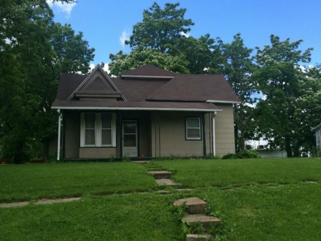 308 N Clay St, Gallatin, MO 64640