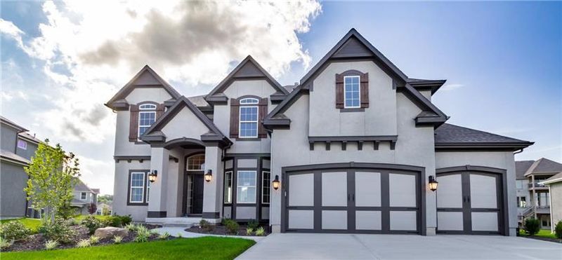 3300 W 157 St, Overland Park, KS 66224