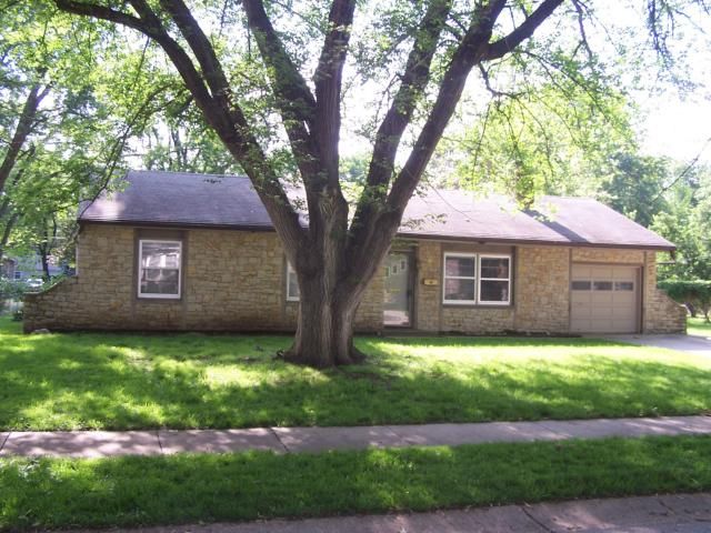 10400 Maple Dr, Overland Park, KS 66207