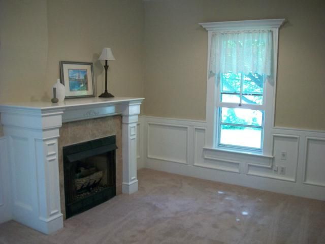 707 Myrtle St, Pleasant Hill, MO 64080