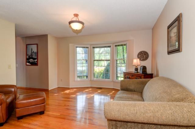15768 Beverly St, Overland Park, KS 66223