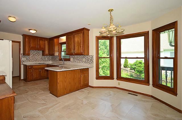 3922 NE 60th Ter, Gladstone, MO 64119