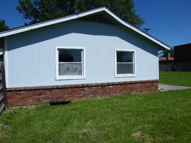 7725 Everett Ave, Kansas City, KS 66112