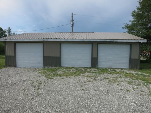 6163 SE St Rt Ee Hw, Cameron, MO 64429