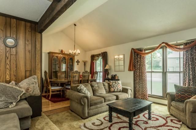 3226 E 104 St, Kansas City, MO 64137