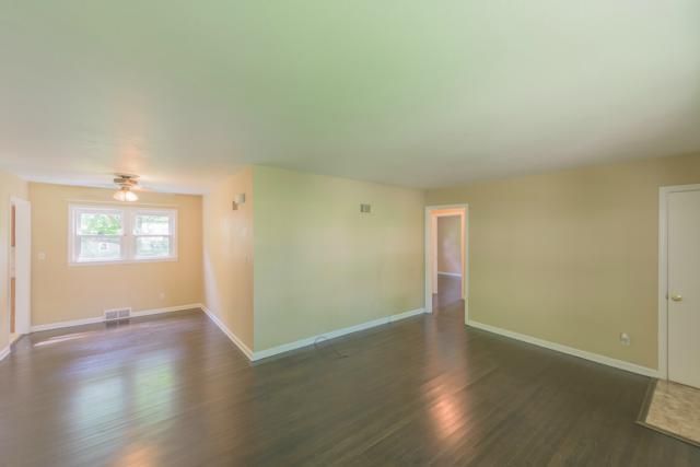 8839 Daniel Boone Rd, Kansas City, MO 64114