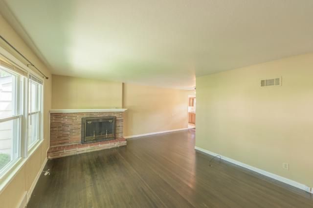 8839 Daniel Boone Rd, Kansas City, MO 64114