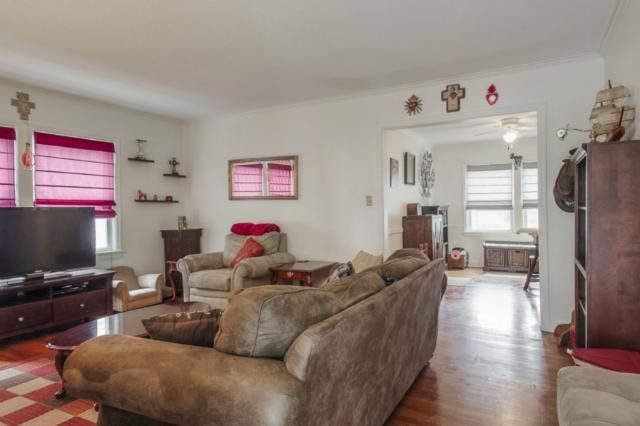 719 E 72nd St, Kansas City, MO 64131
