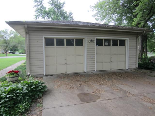 501 NW Ward Ln, Lee's Summit, MO 64063