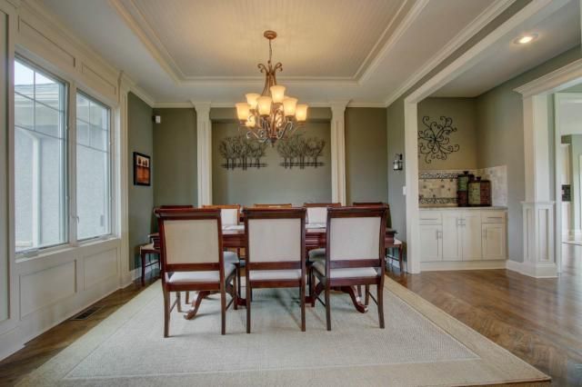 16420 Lucille St, Overland Park, KS 66062